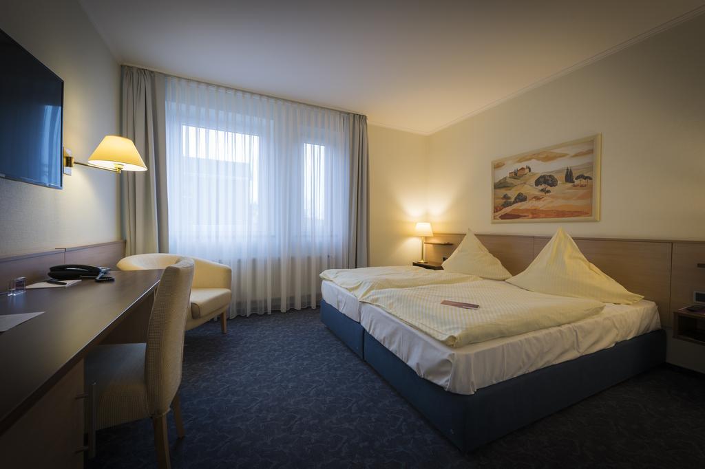 Hotel Luecke ריין מראה חיצוני תמונה