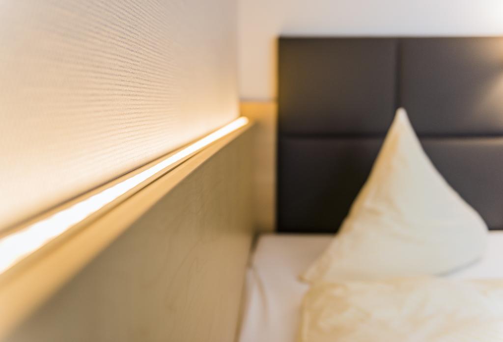 Hotel Luecke ריין מראה חיצוני תמונה