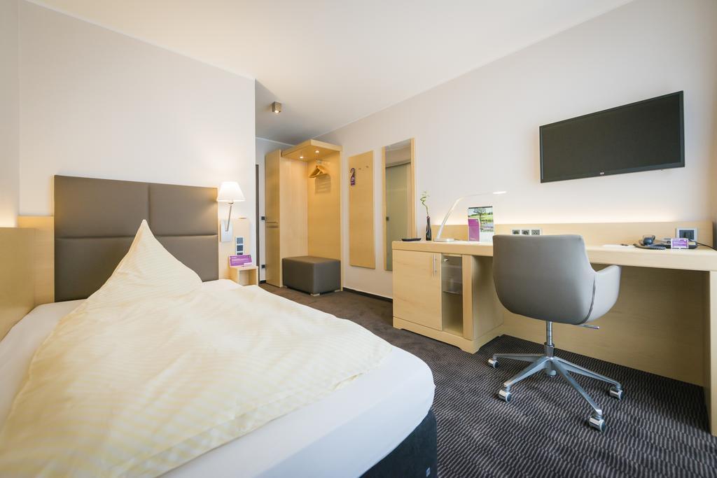 Hotel Luecke ריין מראה חיצוני תמונה